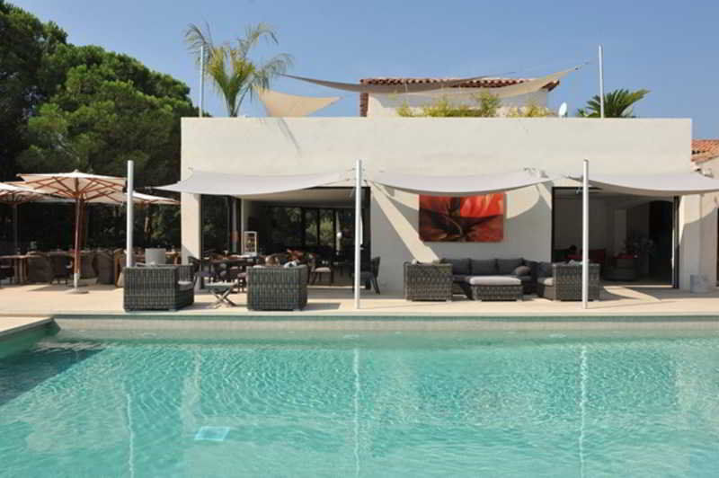 Hotel Font Mourier Cogolin Exterior photo